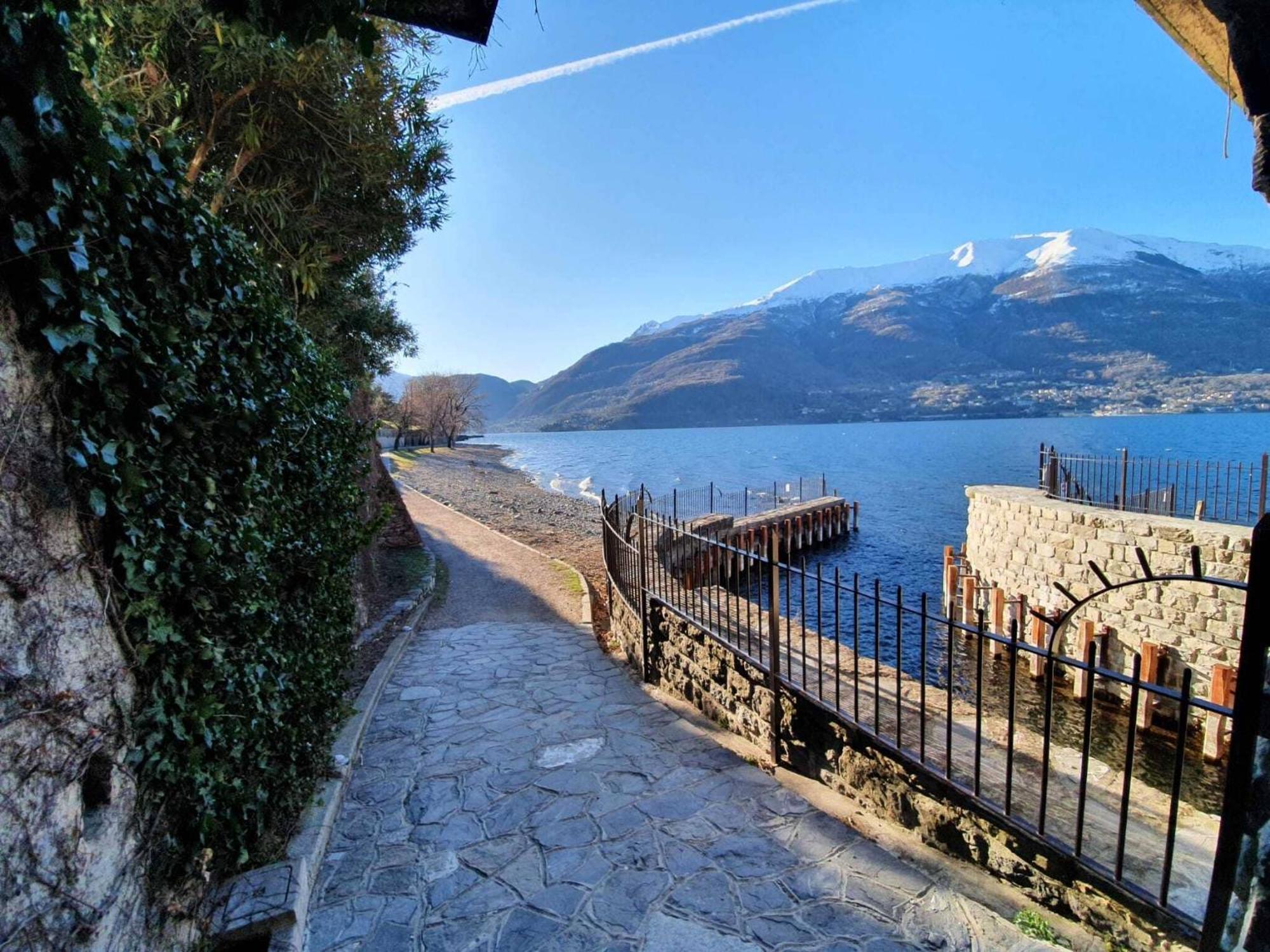 Simplistic In With Balcony Terrace Apartment Dervio