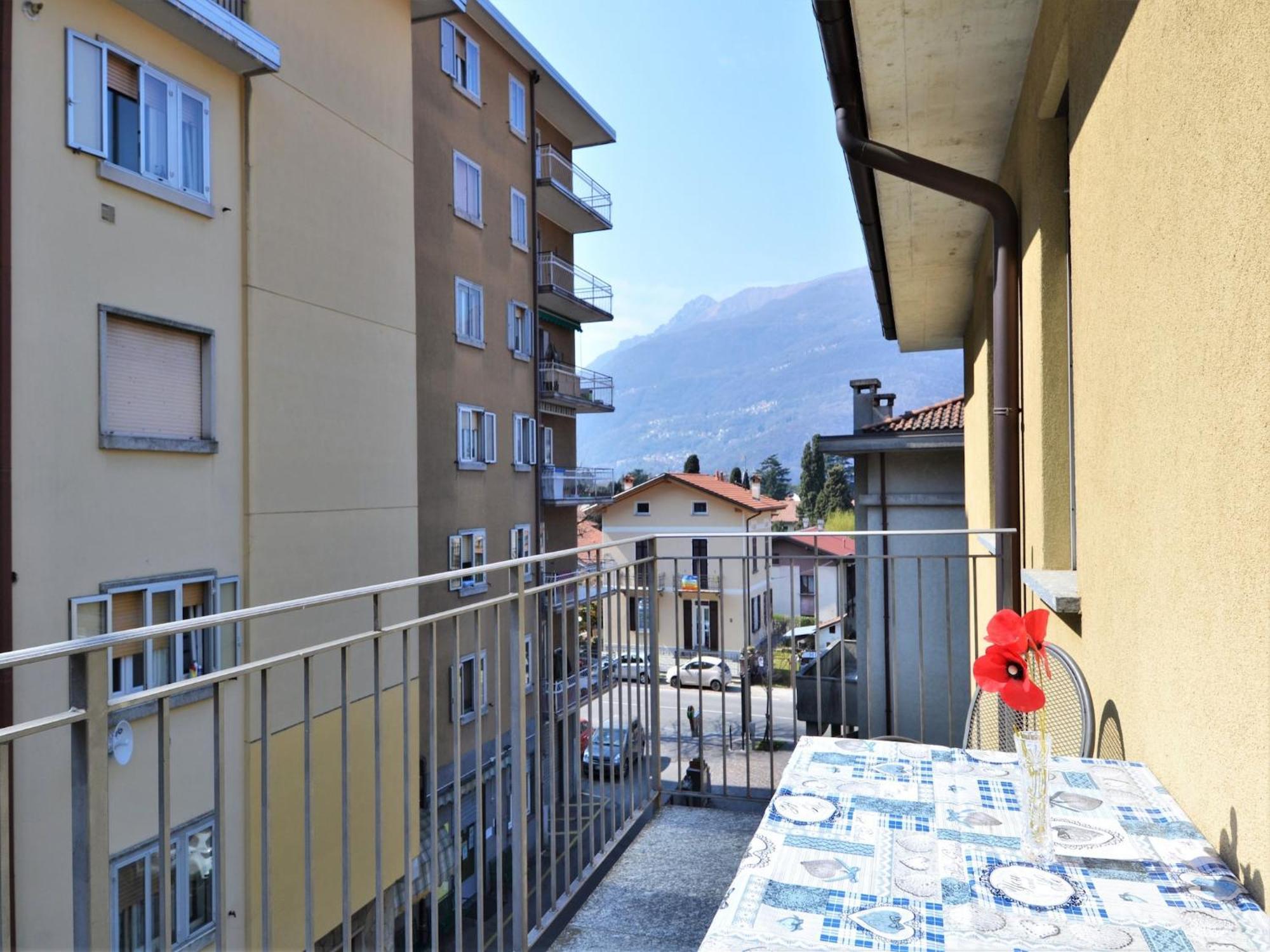 Snug In With Balcony Or Terrace Apartment Dervio