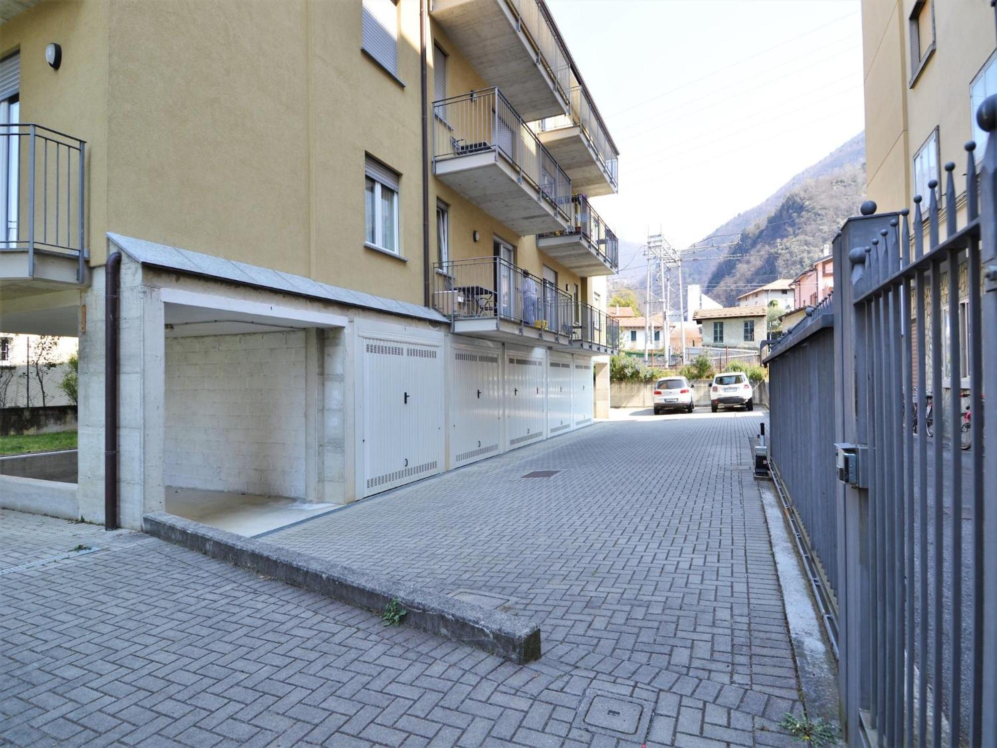 Snug In With Balcony Or Terrace Apartment