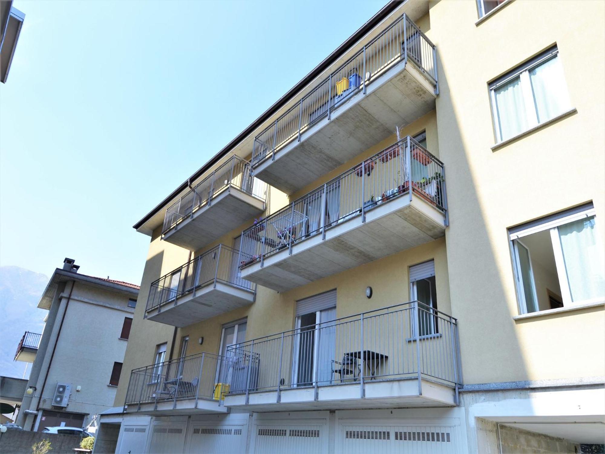 Snug In With Balcony Or Terrace Dervio