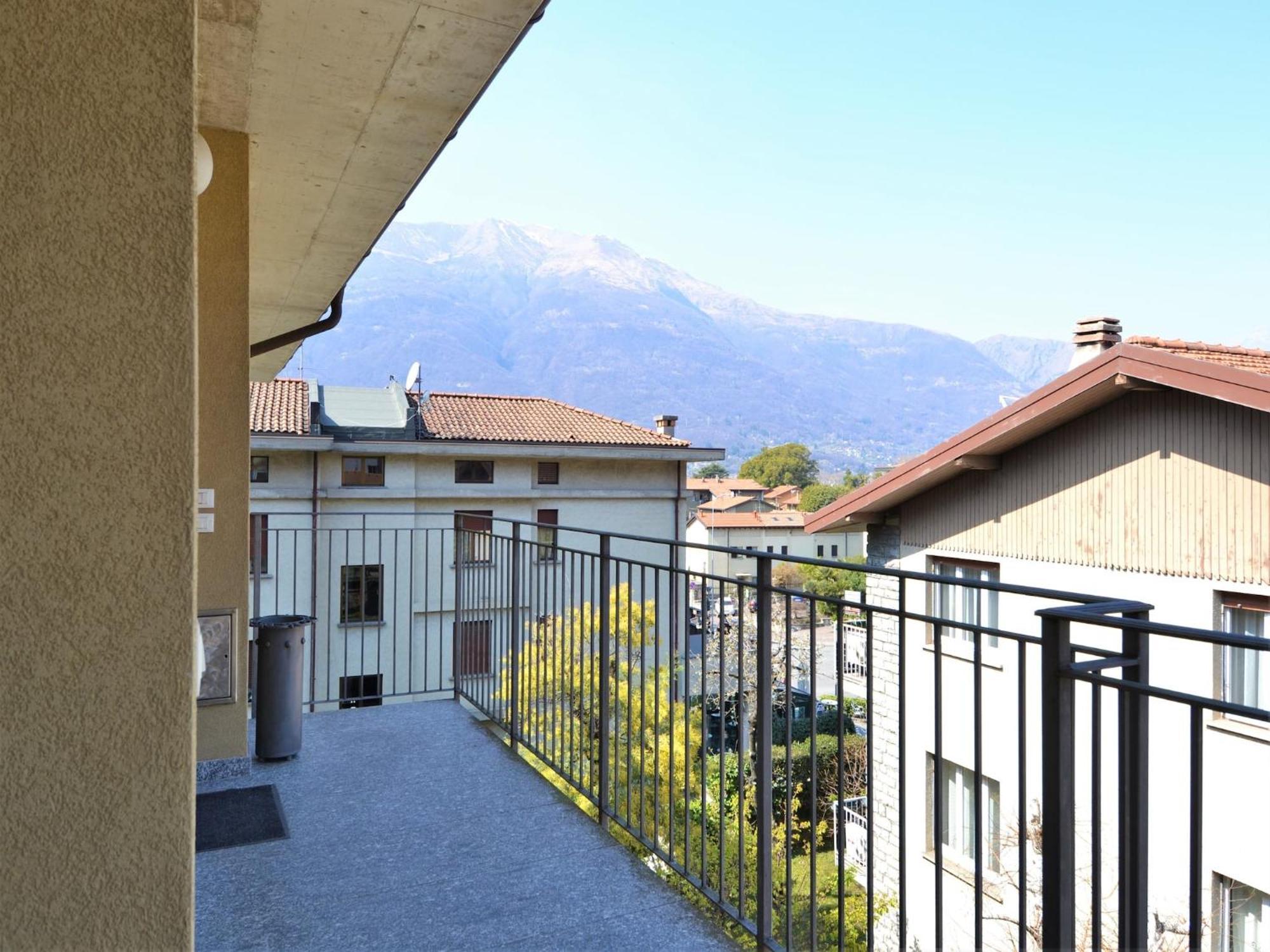 Snug In With Balcony Or Terrace Apartment