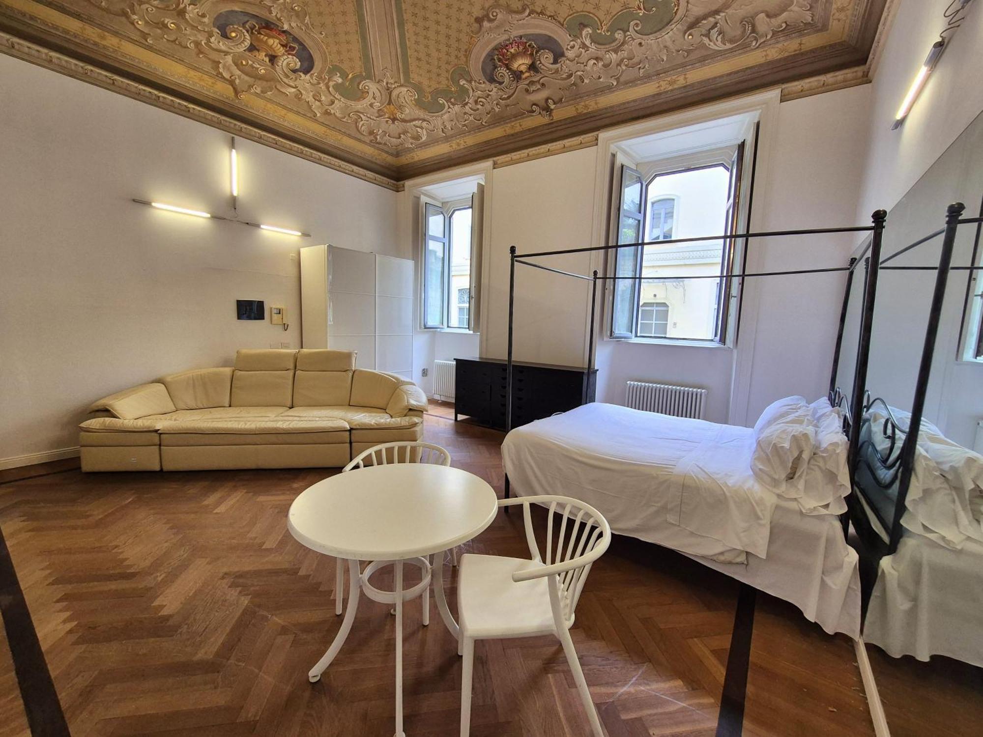 La Perla Town Apartment *