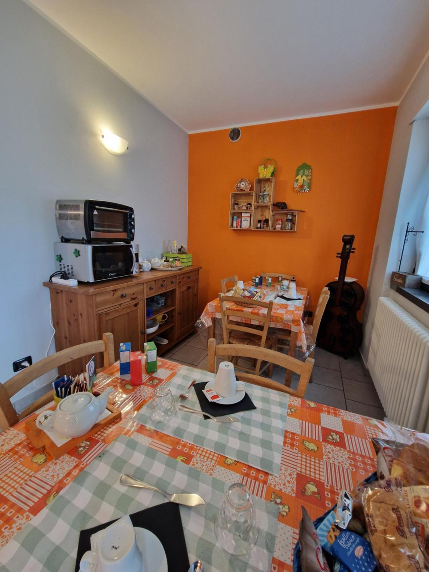 Zia Vivina Bed & Breakfast *