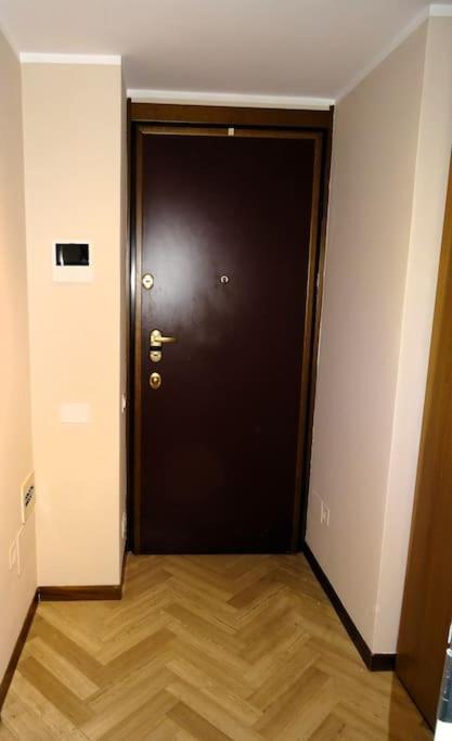Apartment Ampio Monolocale Vicino Al Lungolago Di *