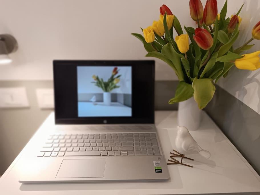 Apartment New Private In A-c Self Check-in Como