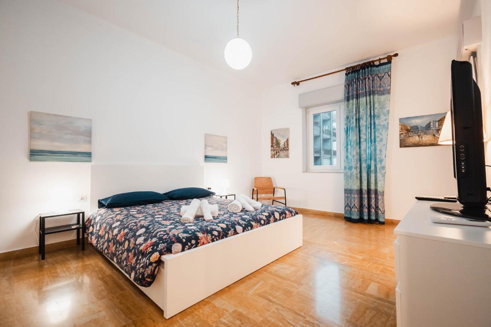 Apartment Sweethome Ampio Bilocale In Centro Con Parcheggio Gratuito Coperto Vicino A Stazione Como-milano *