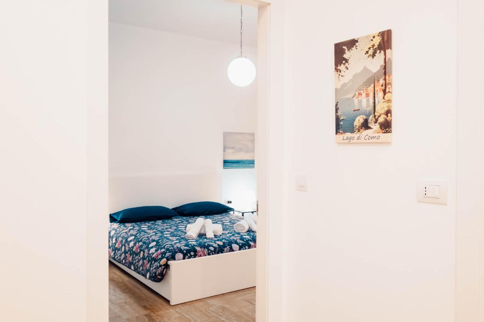 Apartment Sweethome Ampio Bilocale In Centro Con Parcheggio Gratuito Coperto Vicino A Stazione Como-milano Erba