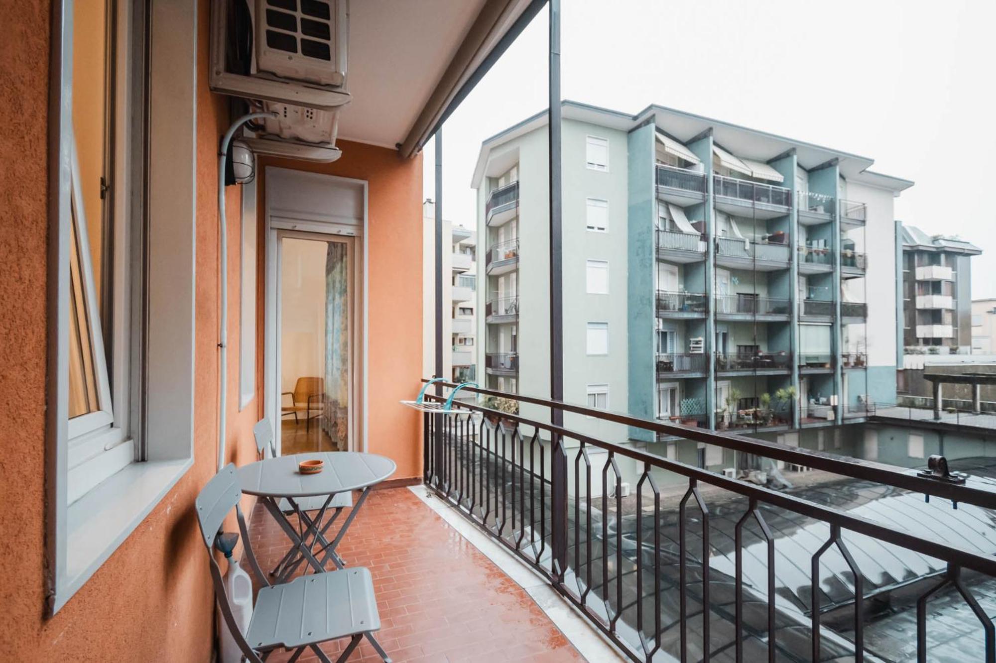 Sweethome Ampio Bilocale In Centro Con Parcheggio Gratuito Coperto Vicino A Stazione Como-milano