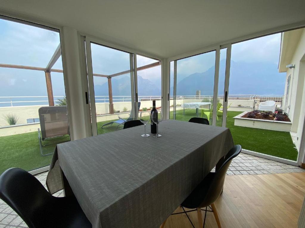 Penthouse With Big Terrace In With Pool Valbrona