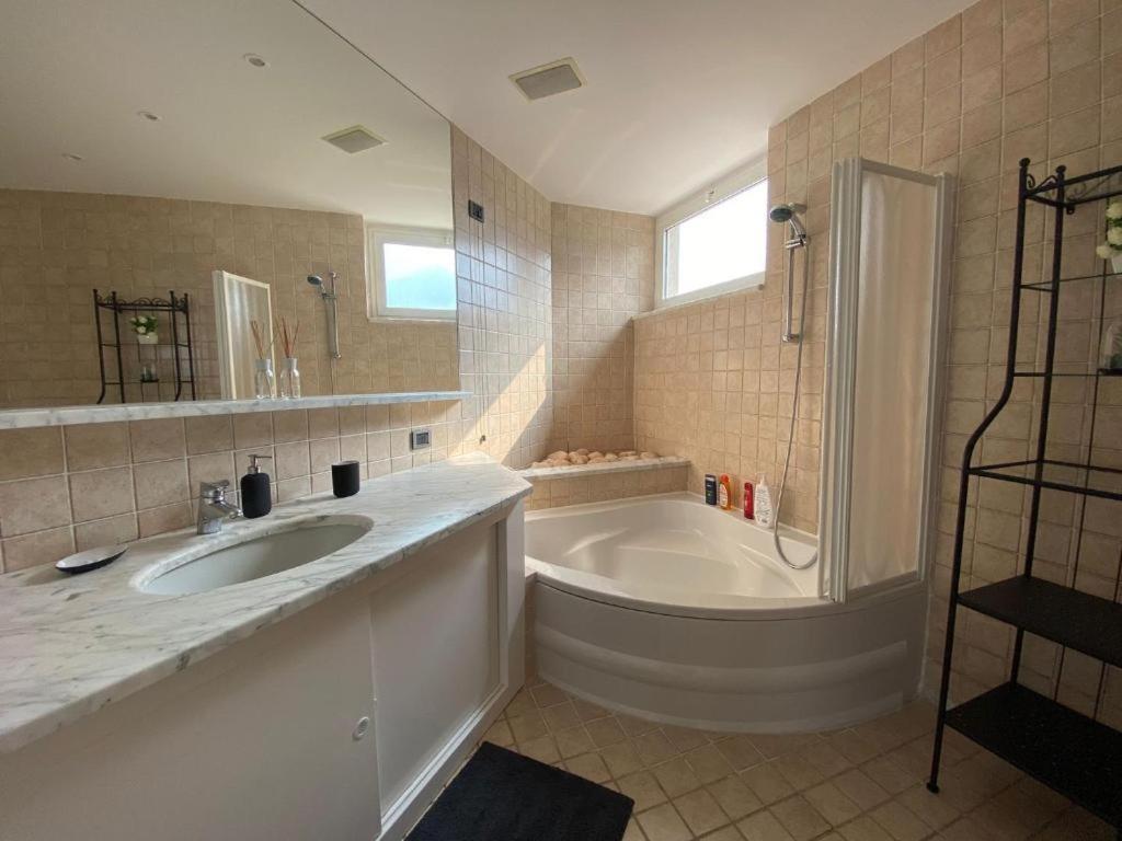 Penthouse With Big Terrace In With Pool * Valbrona