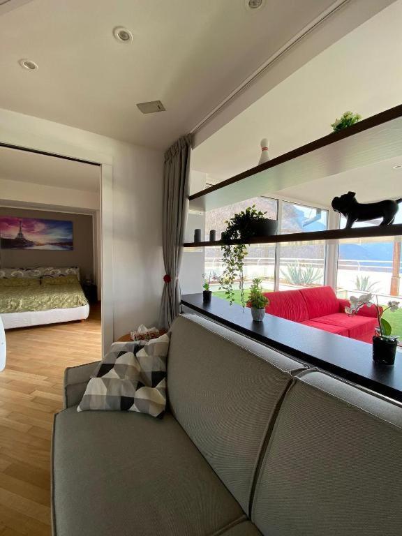 Penthouse With Big Terrace In With Pool Apartment