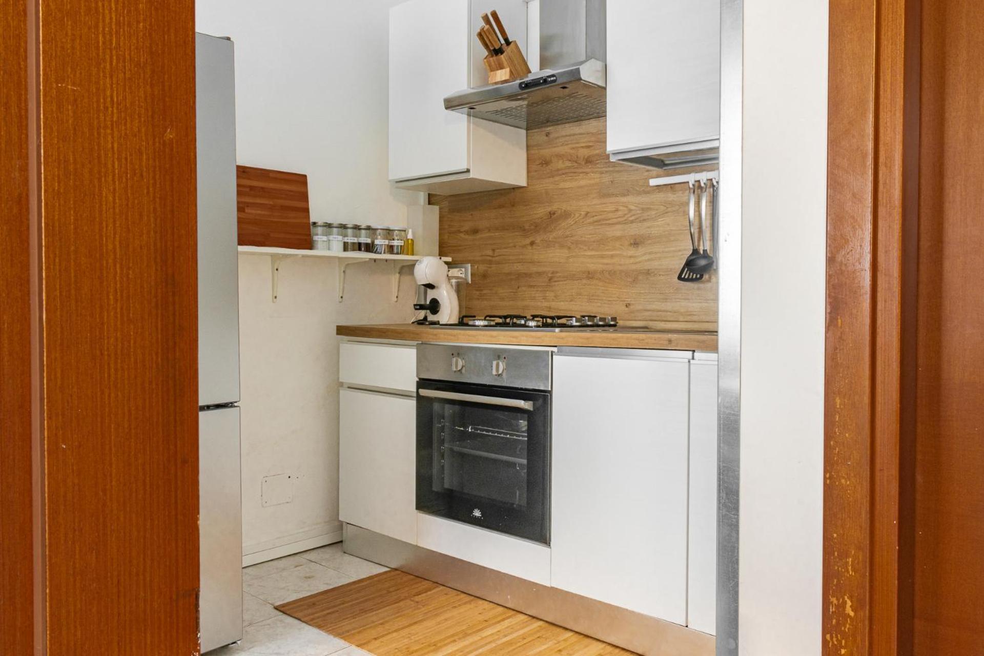 Free Parking - 5 Min By Walk From Center Apartment *