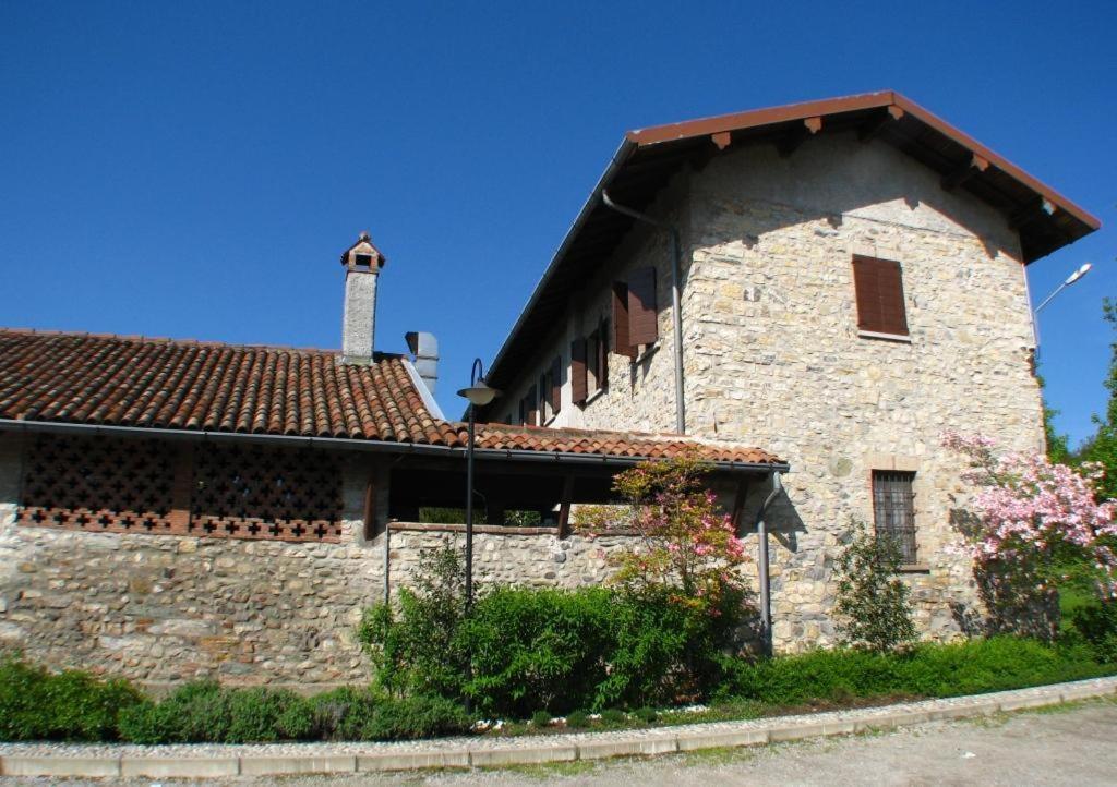 Agriturismo Cassinazza Farm stay *