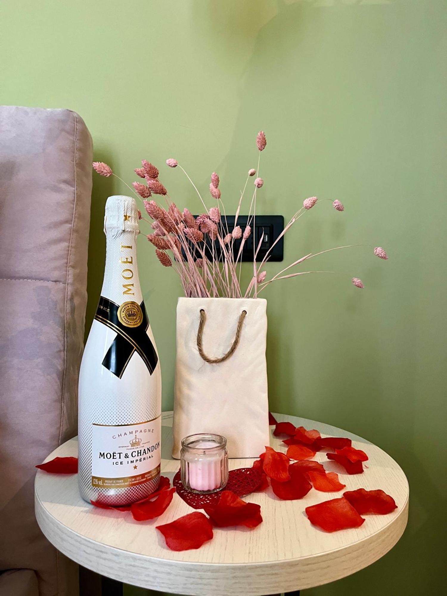 Apartment Marylin's Suite&spa Con Parcheggio Privato *