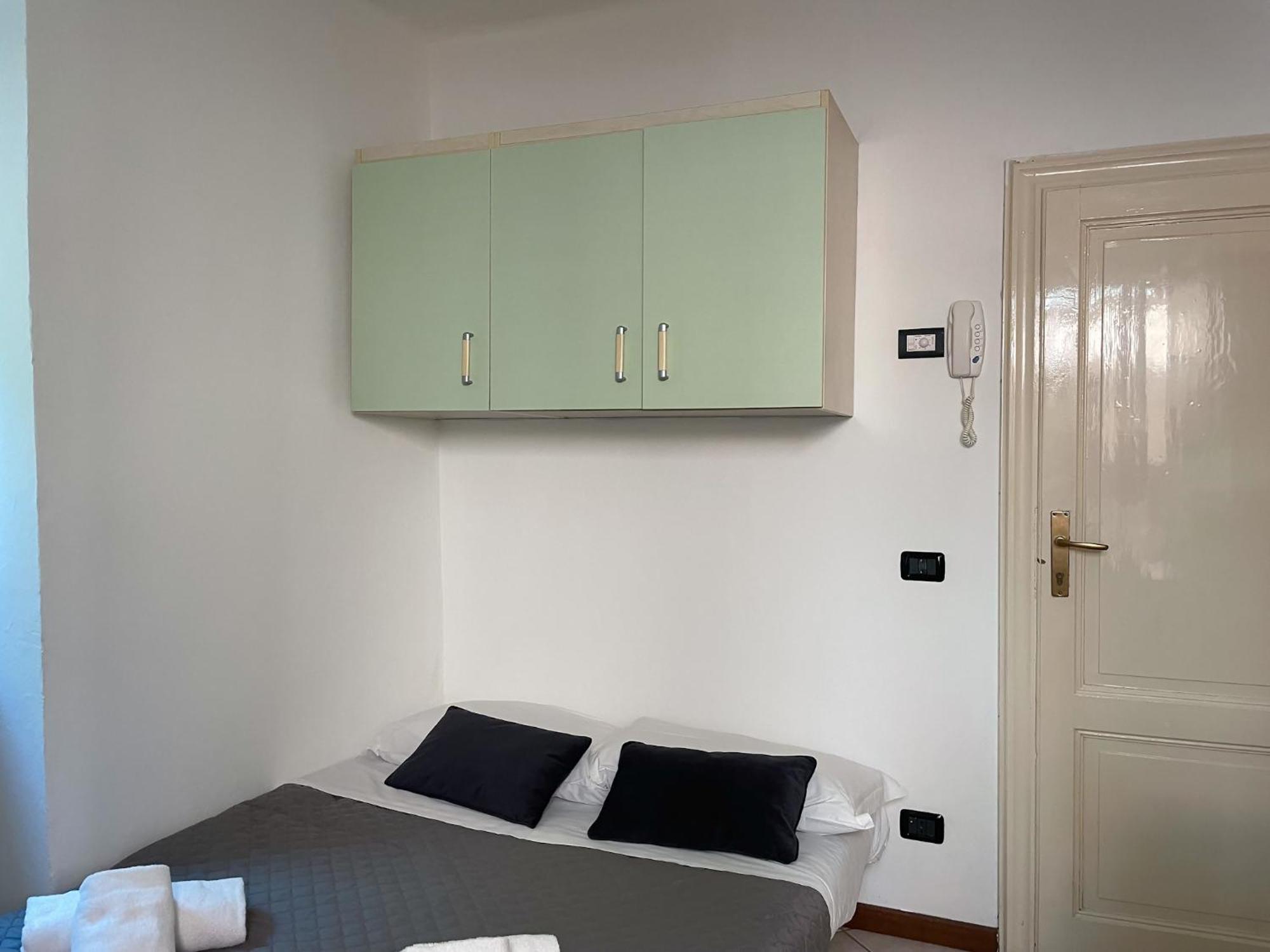 Roncati 7 Center Town Apartment *