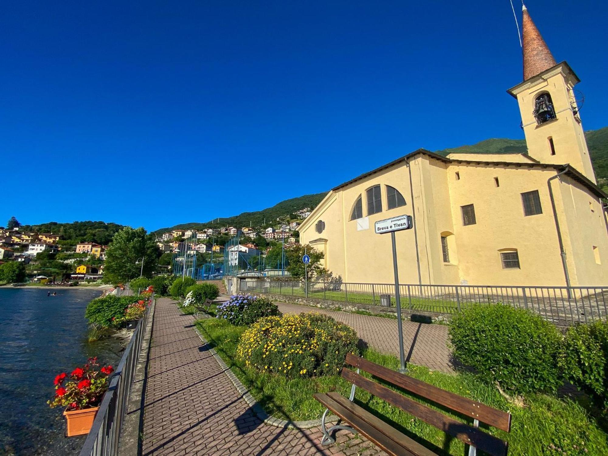 Riva Di Pianello Balkon-ferienwohnung Am See Apartment *