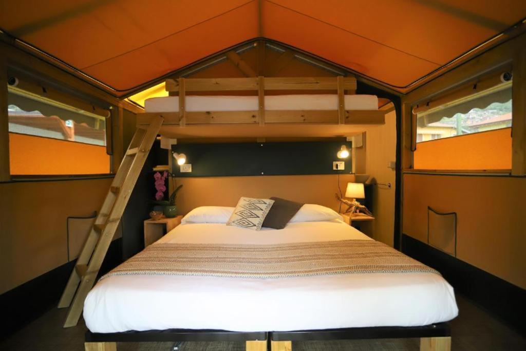 Glamping Rivabella Luxury tent Lecco
