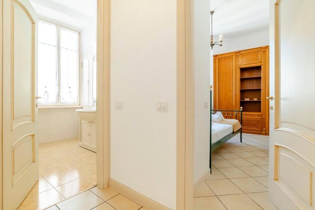 Luxury On The Center Of Apartment *