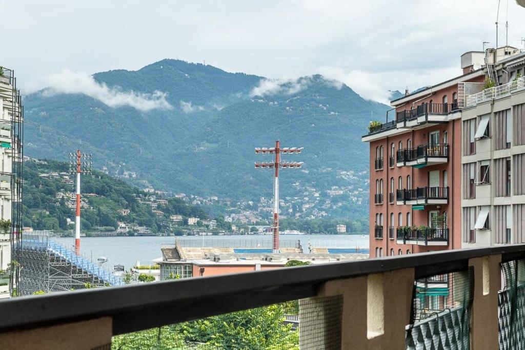 3 Bedroom Beautiful View Near Center Apartment *