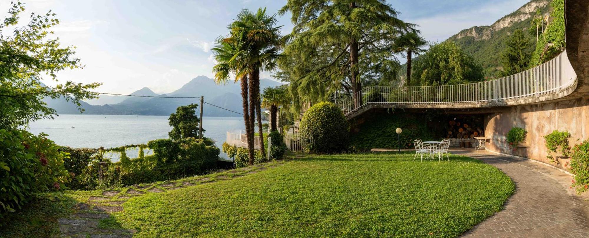 Lucy - Porzione Di Con Giardino Varenna