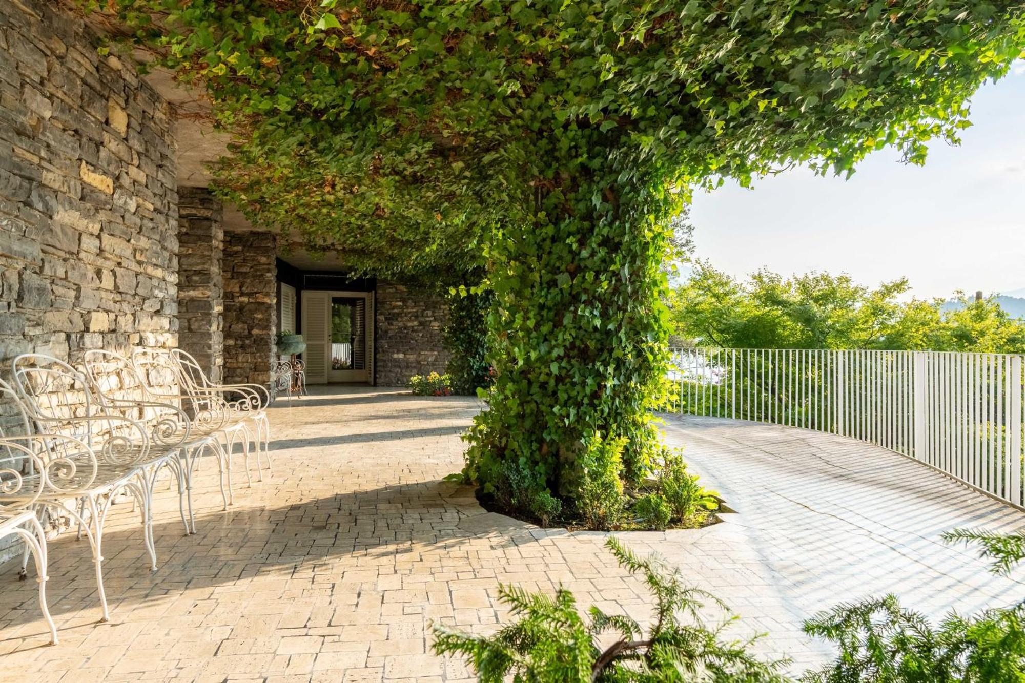 Holiday home Lucy - Porzione Di Con Giardino Varenna