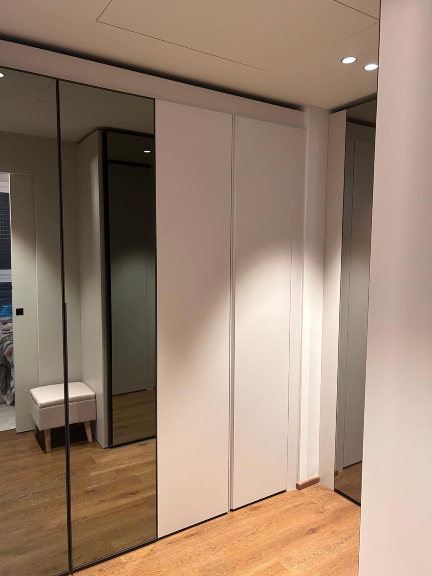 Luxury White House Apartment Como