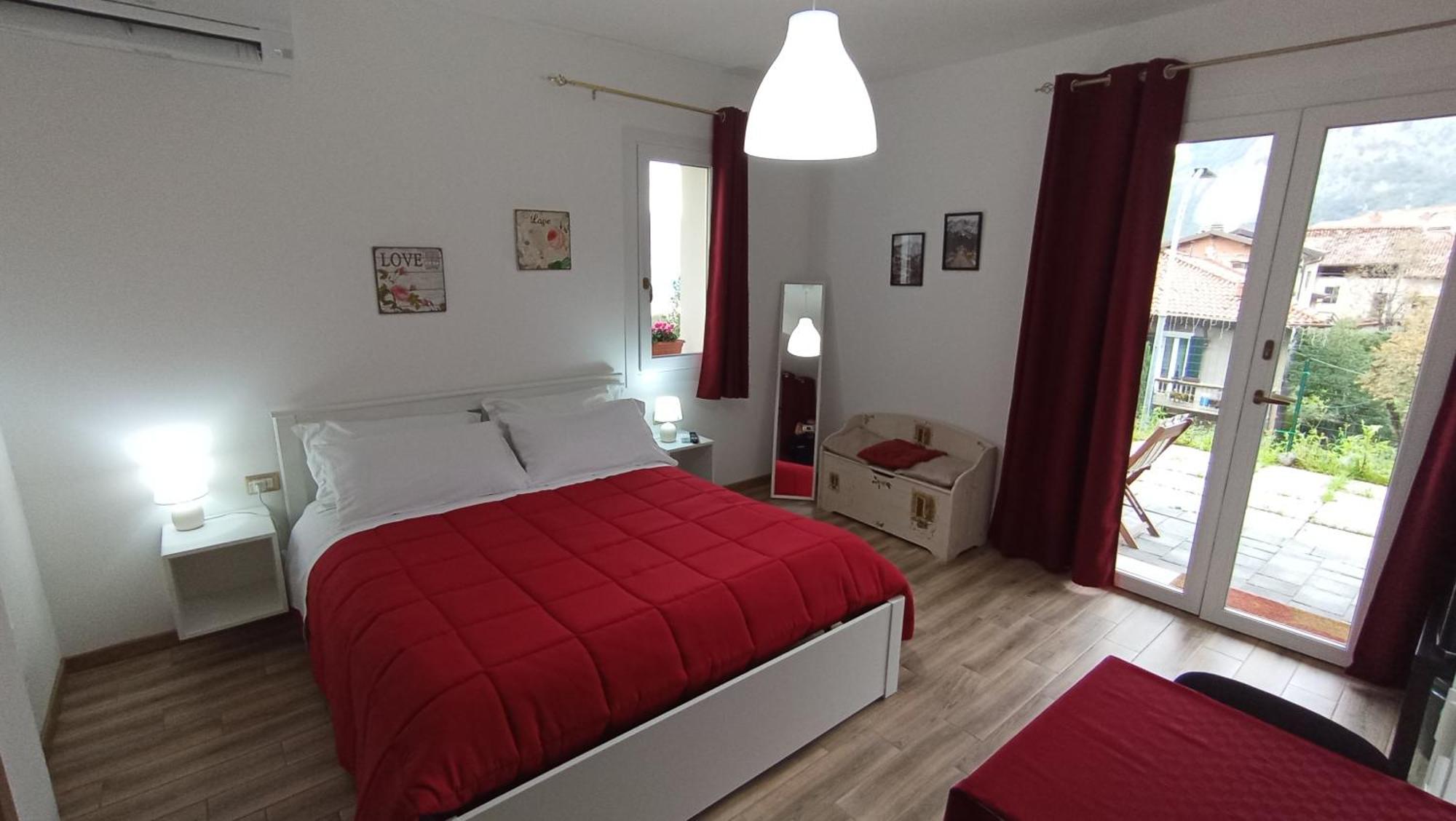 La Dimora Dei Due Laghi Bed & Breakfast *