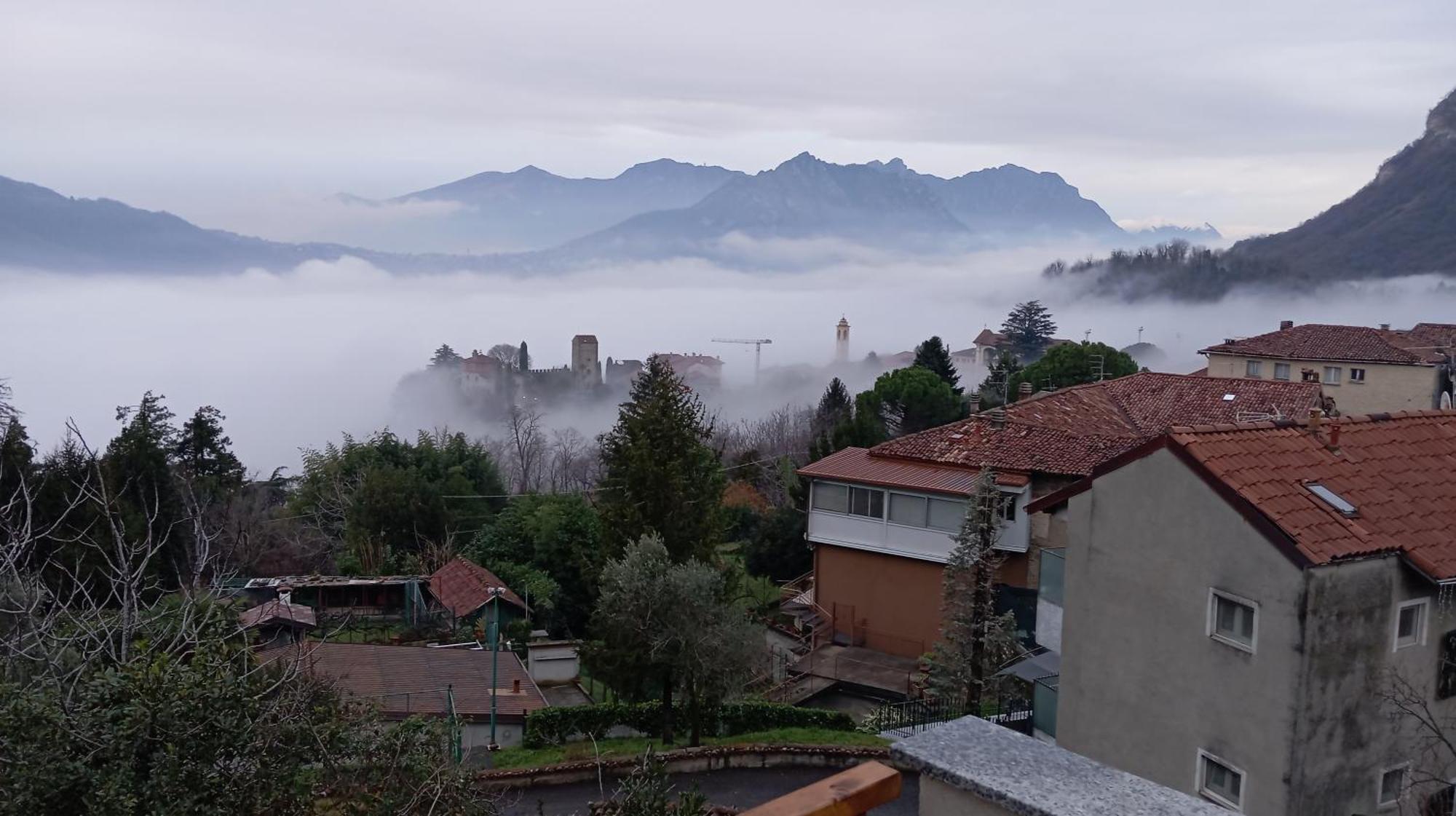 La Dimora Dei Due Laghi Bed & Breakfast