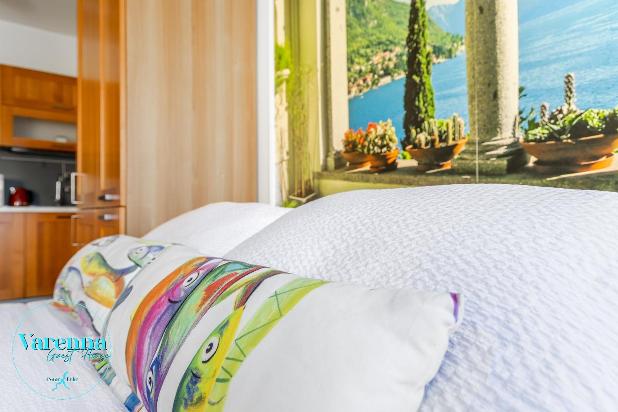 2 Guest house *