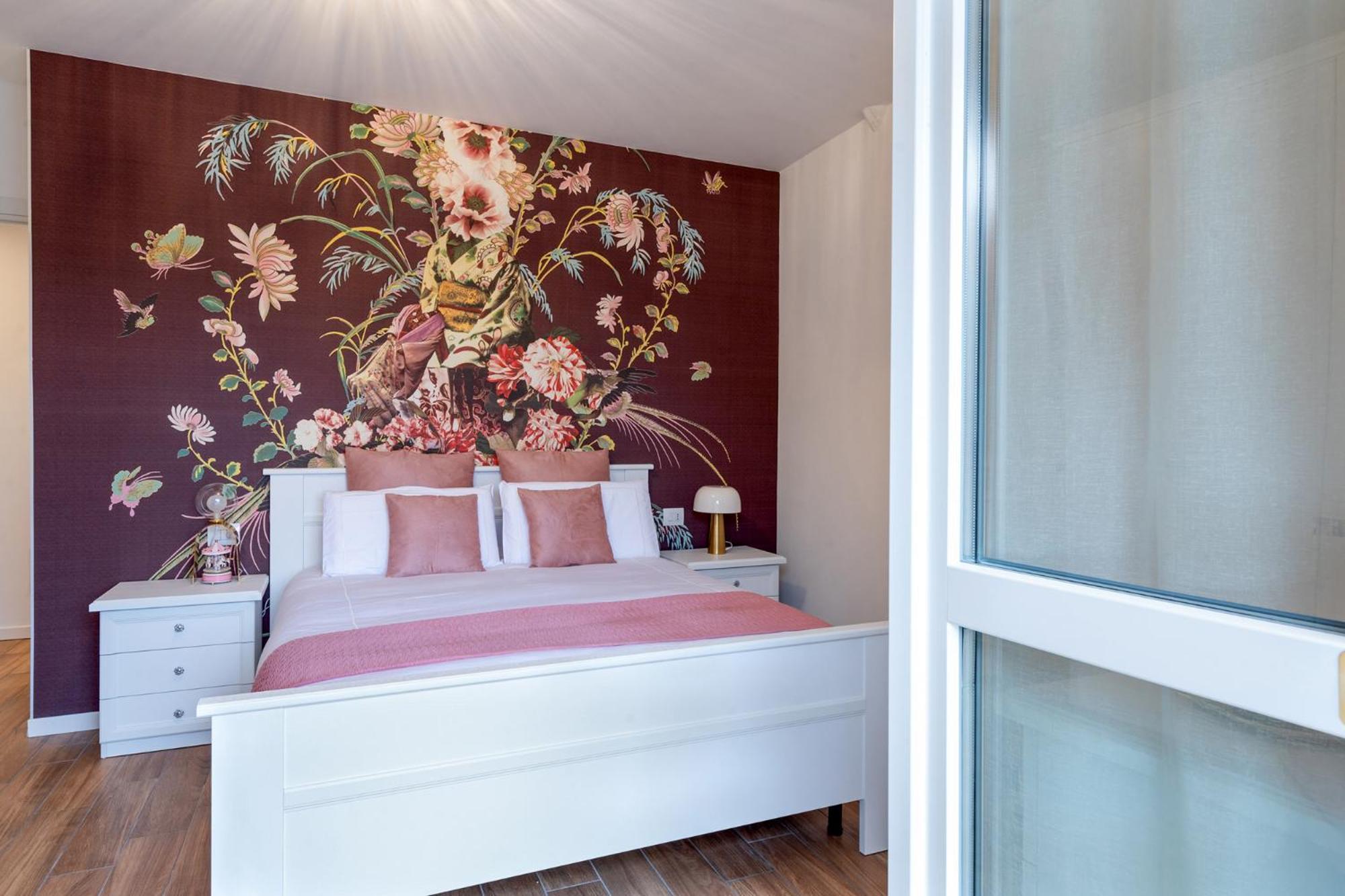 Lora Flowers Suite, Free Parking,self Check In, 5 Apartment