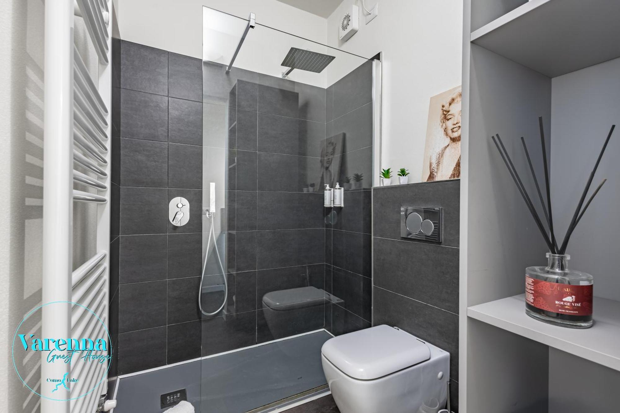 Bed & Breakfast Varenna Guest House