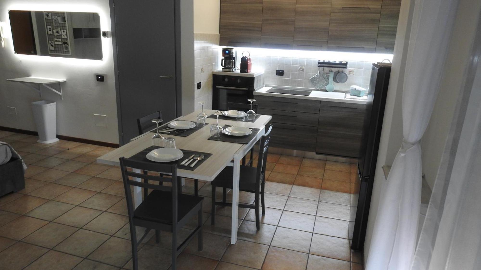 Gin E Gepa Monolocale Apartment Como