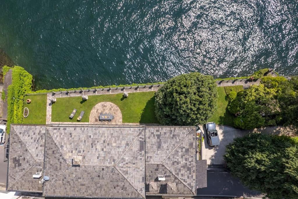 Villa Lakefront 1800s Private Dock, Art Luxury *