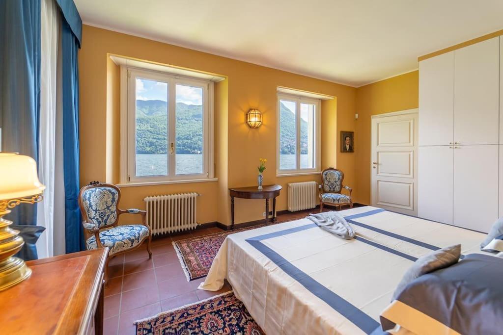 Villa Lakefront 1800s Private Dock, Art Luxury *