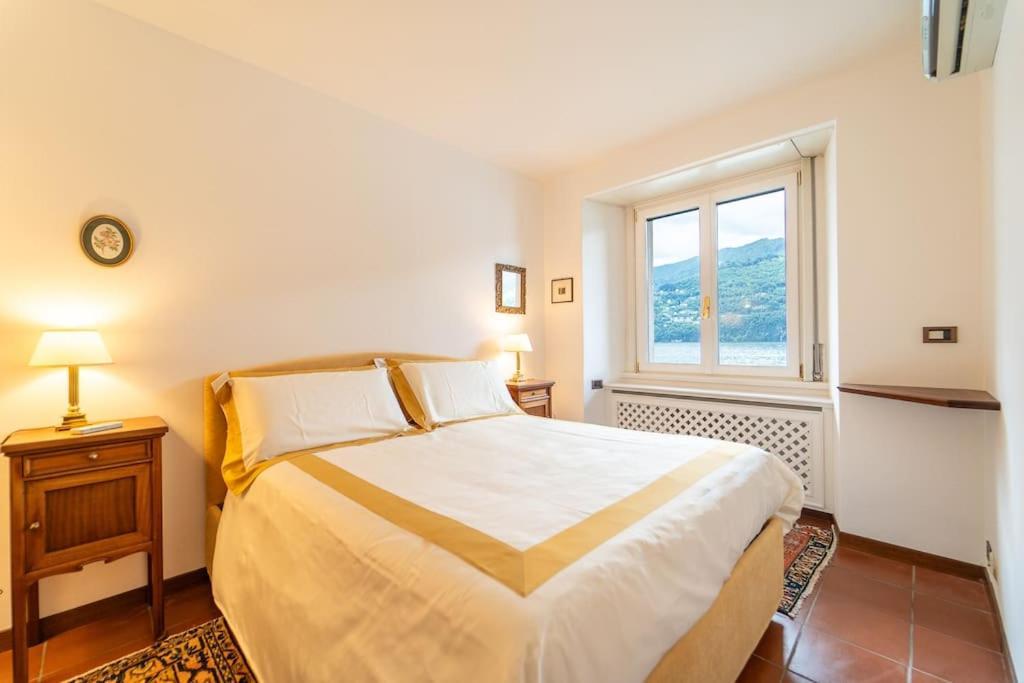 Lakefront 1800s Private Dock, Art Luxury Carate Urio