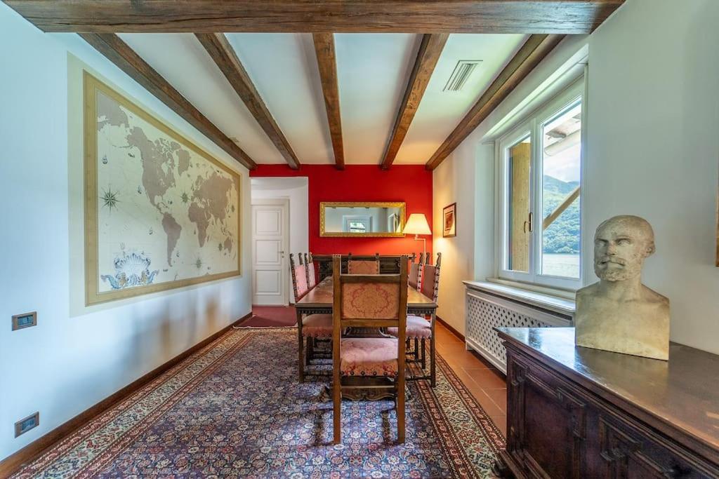 Villa Lakefront 1800s Private Dock, Art Luxury