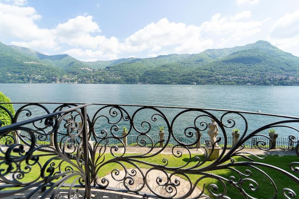 Lakefront 1800s Private Dock, Art Luxury *