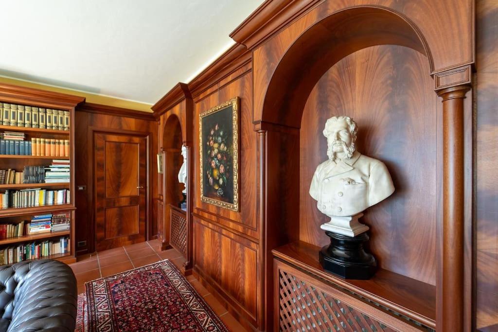 Lakefront 1800s Private Dock, Art Luxury * Carate Urio