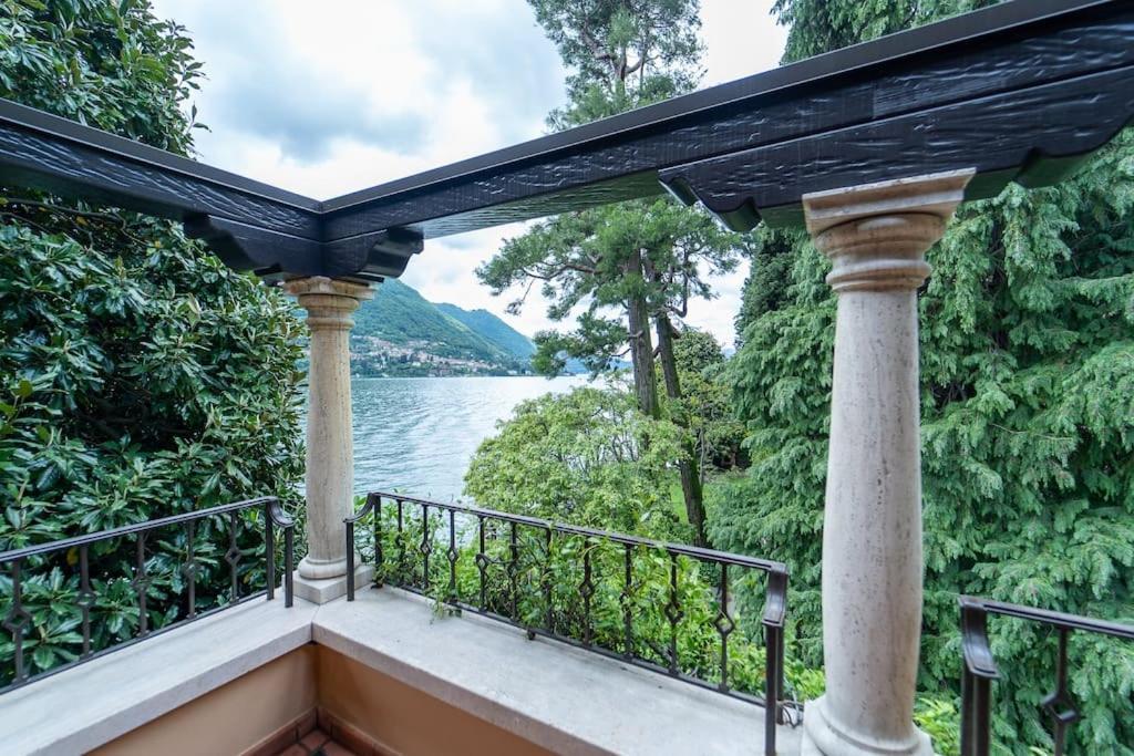 Lakefront 1800s Private Dock, Art Luxury *