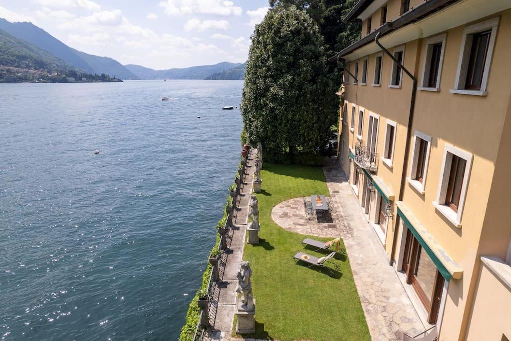 Lakefront 1800s Private Dock, Art Luxury Villa Carate Urio