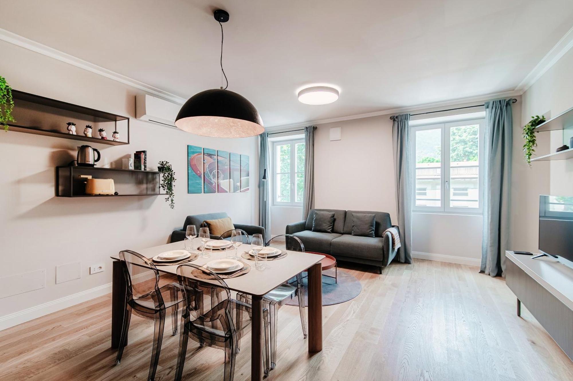 Apartment Palazzo Marinetti - By Myhomeincomo *