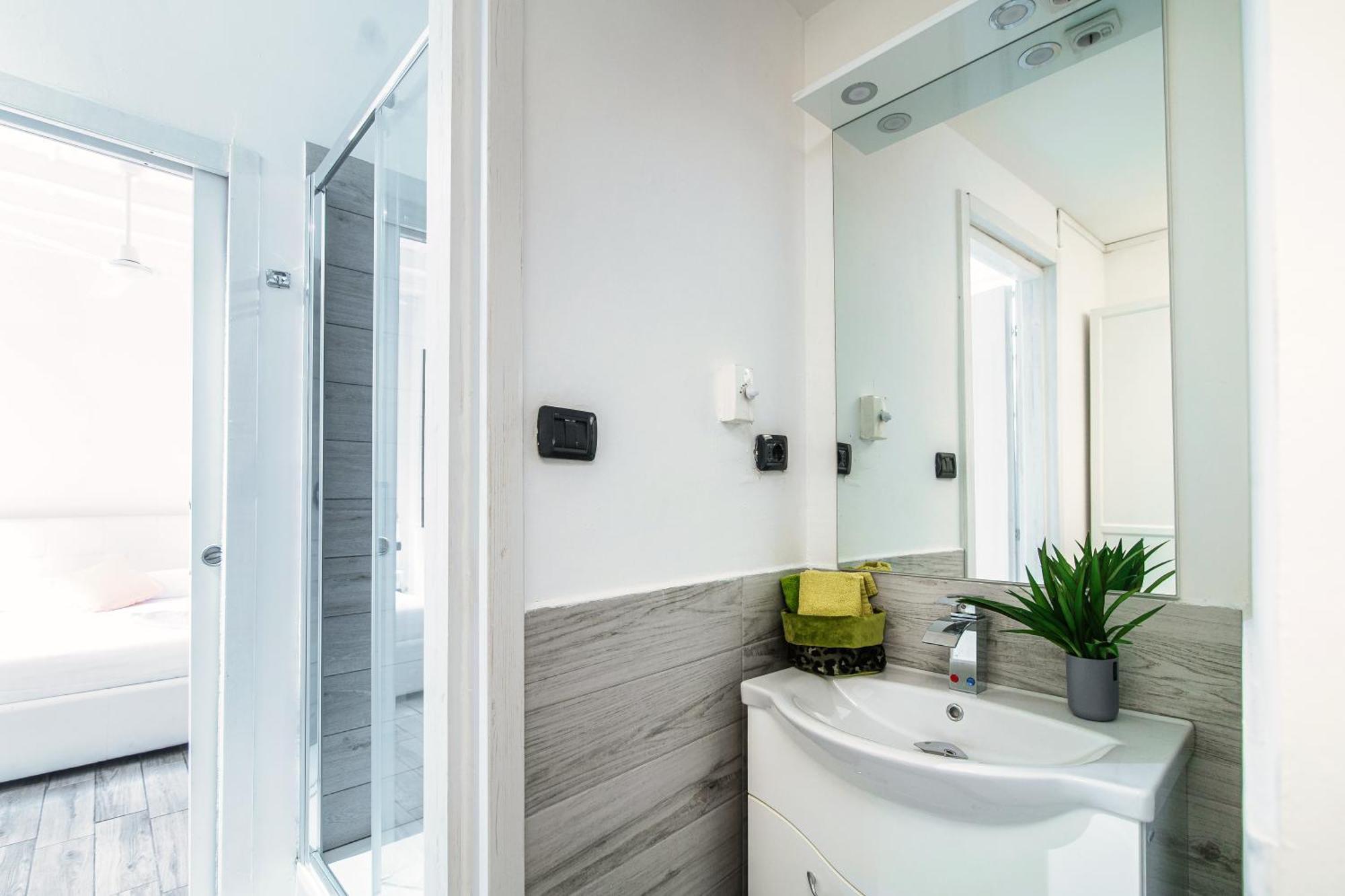 Apartment Joivy Chic 5-bed Near Duomo Di *
