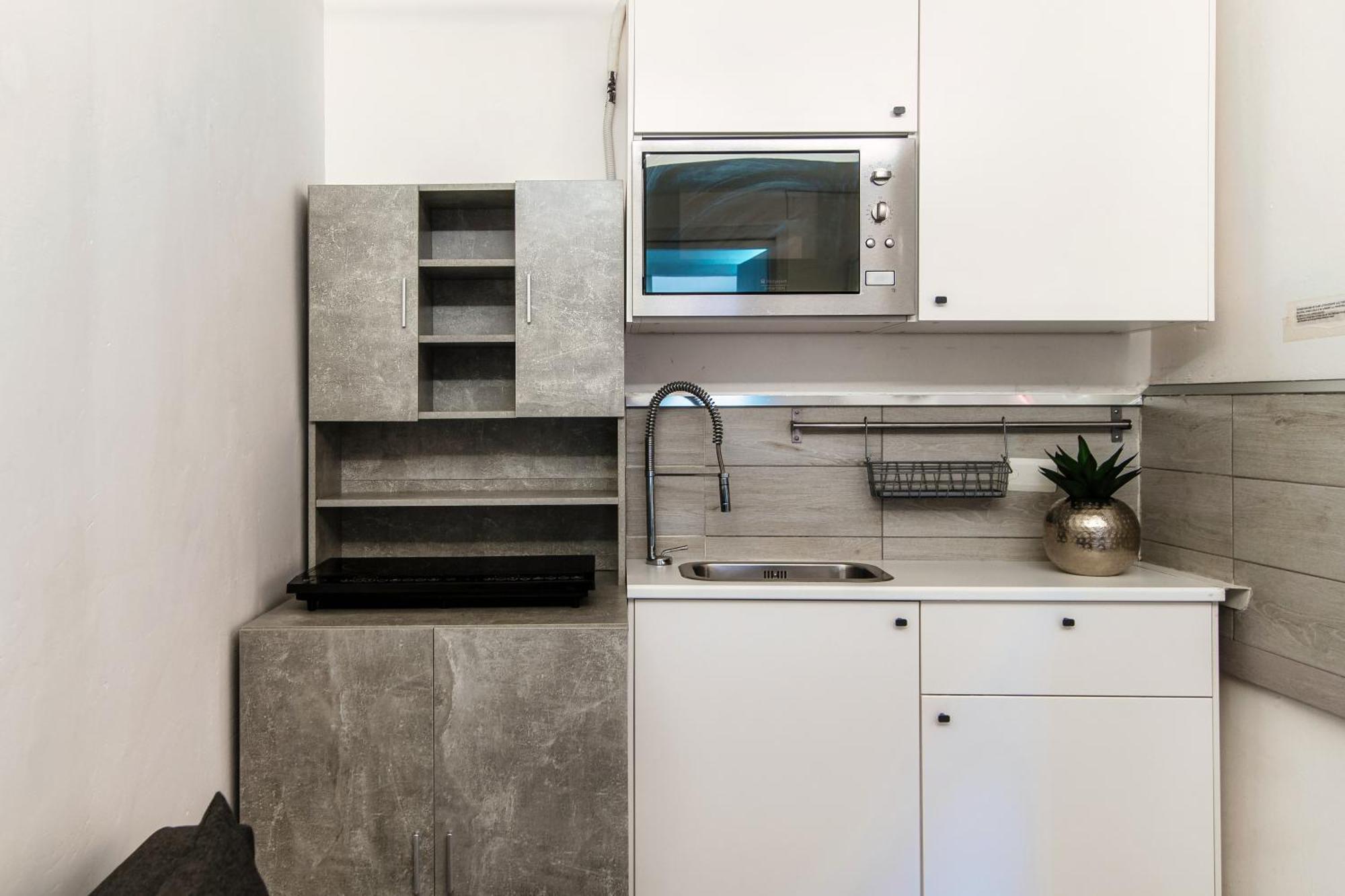 Apartment Joivy Chic 5-bed Near Duomo Di