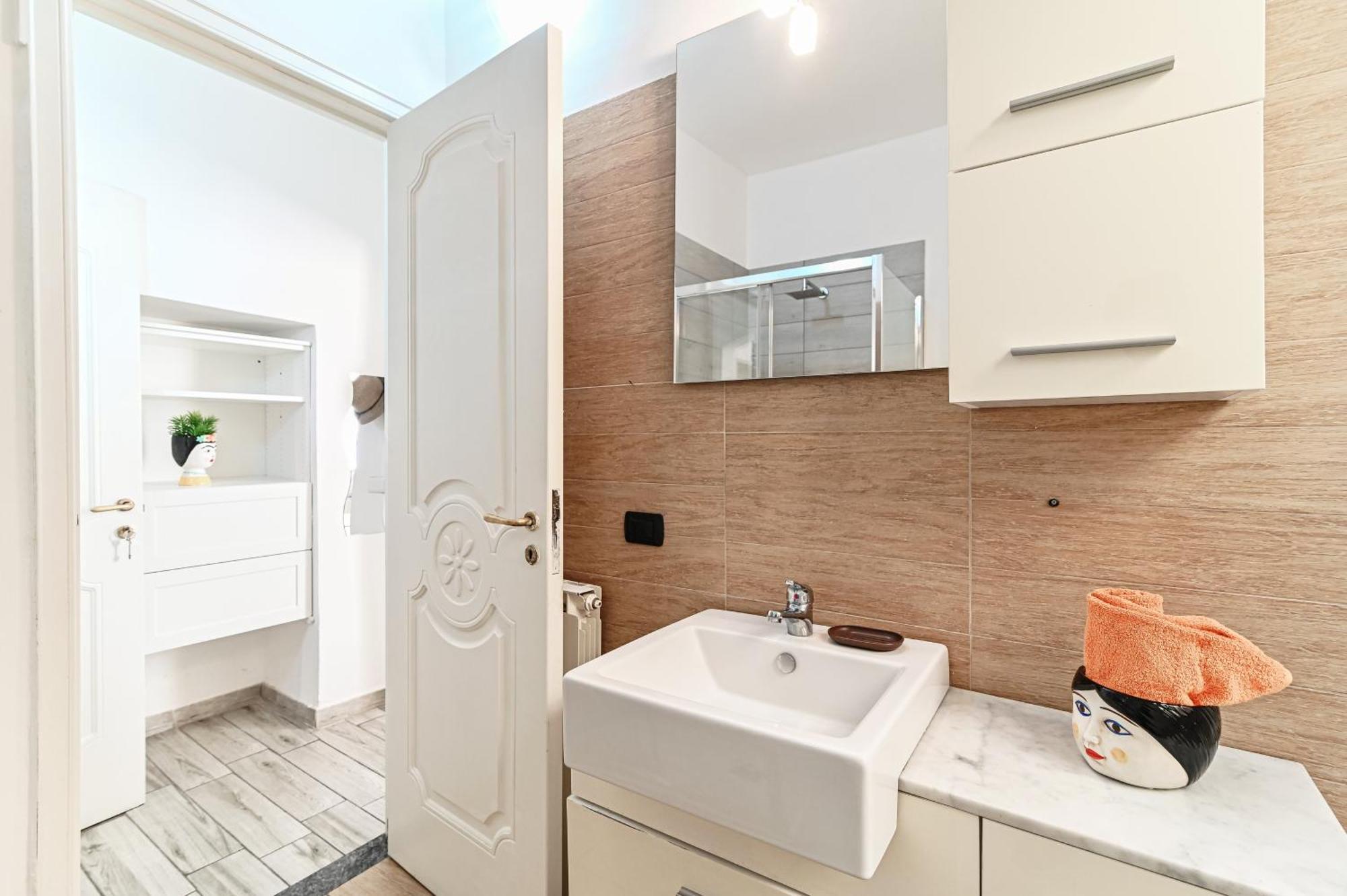 Apartment Joivy Chic 5-bed Near Duomo Di *