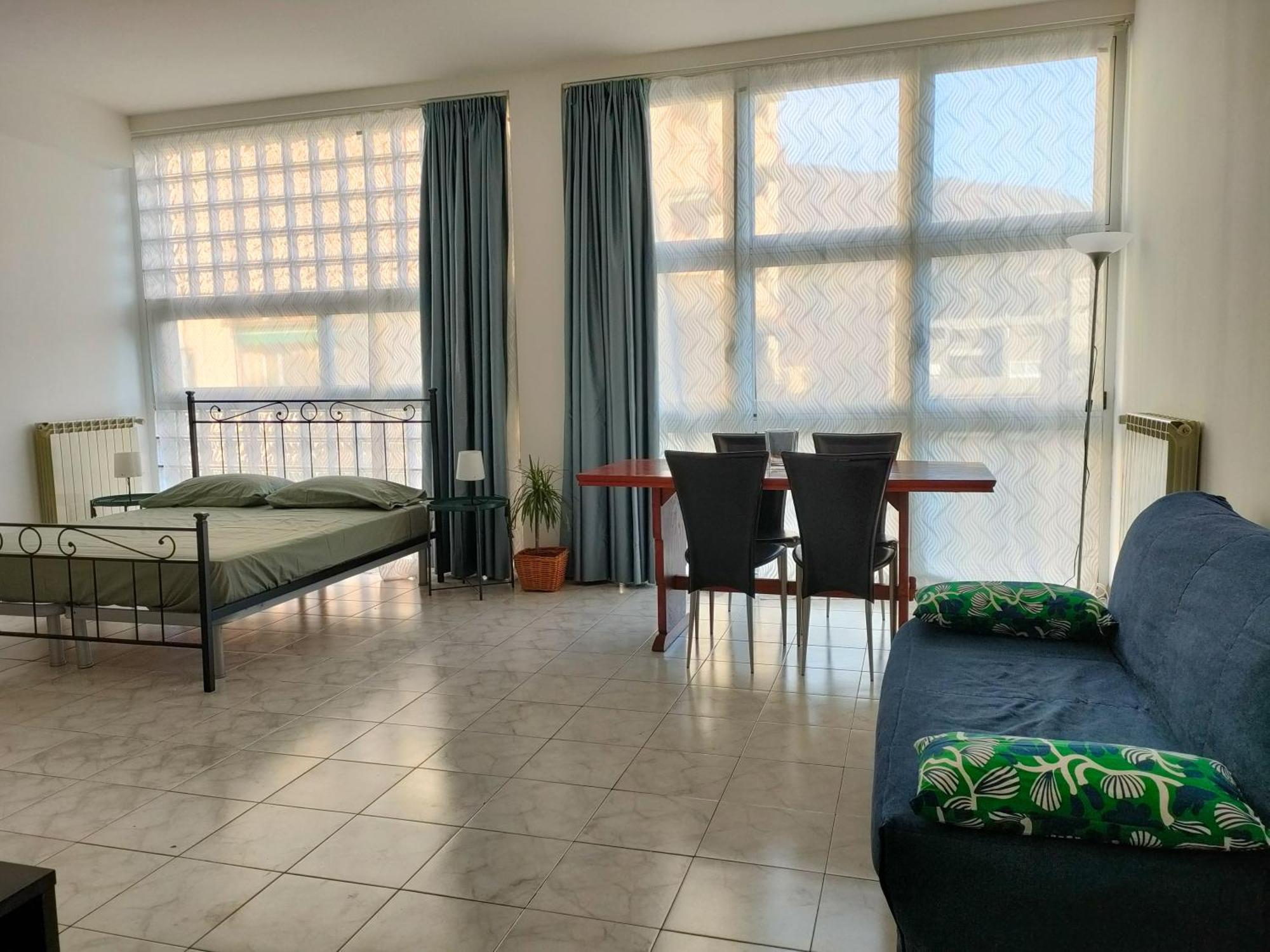 Palestro - A Cozy In * Como