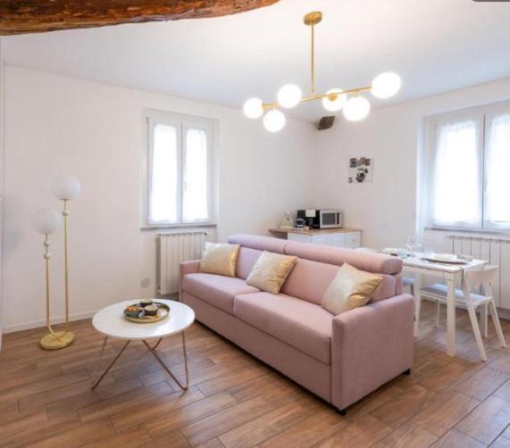 Lora Flowers Suite, Free Parking,self Check In, 5 * Como