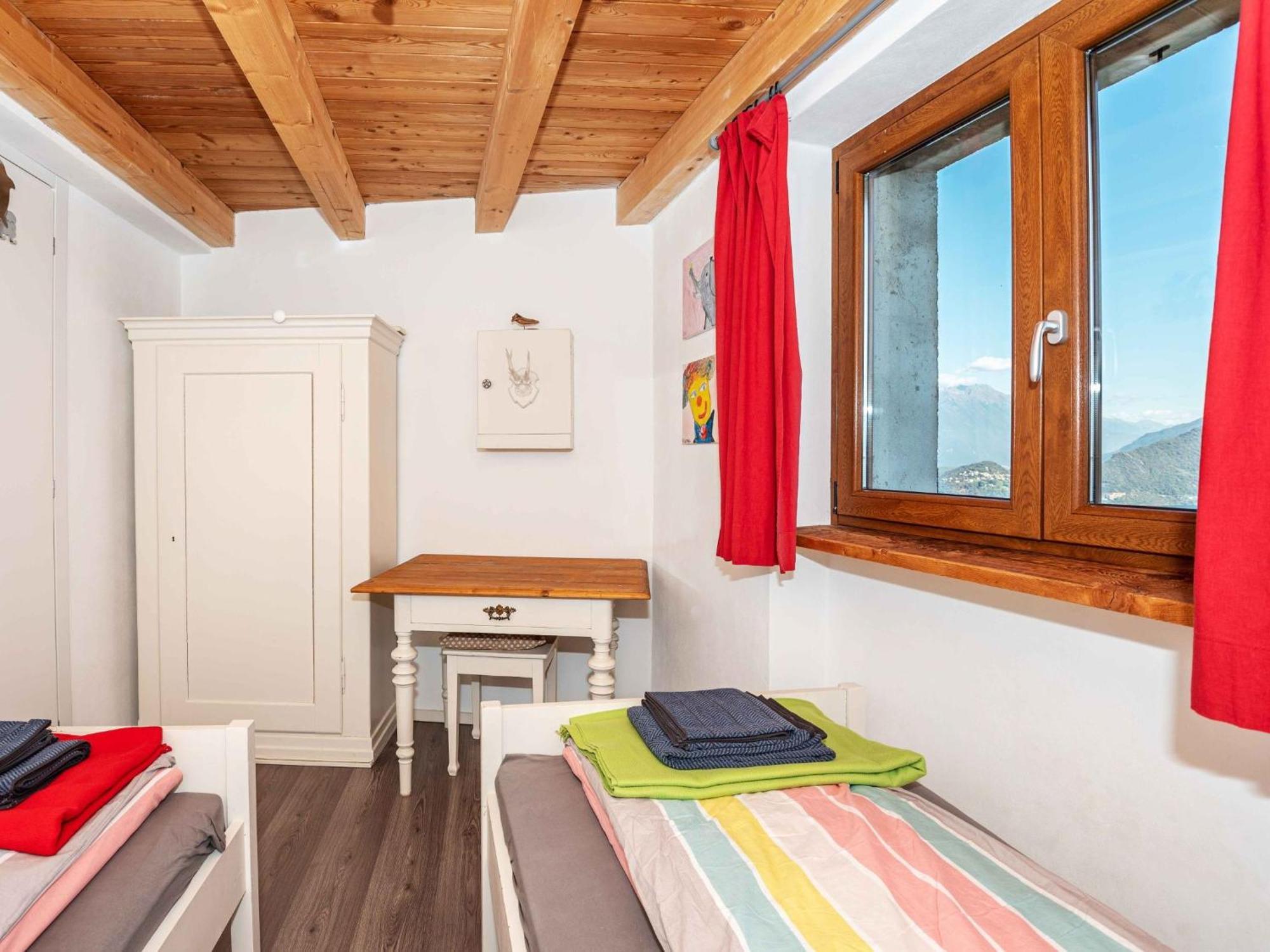 Rustico Casa Bianca Holiday home Pianello Del Lario