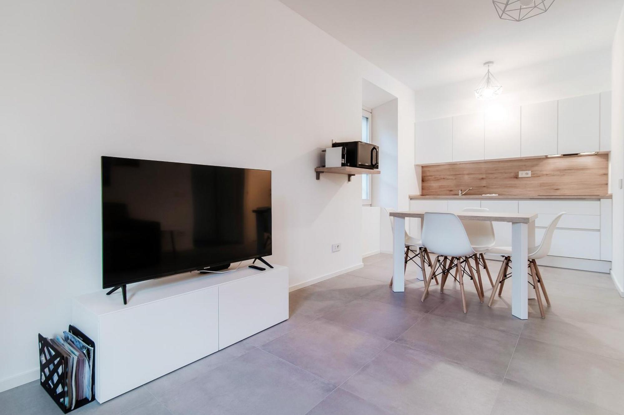 Apartment Palazzo Marinetti - By Myhomeincomo Como