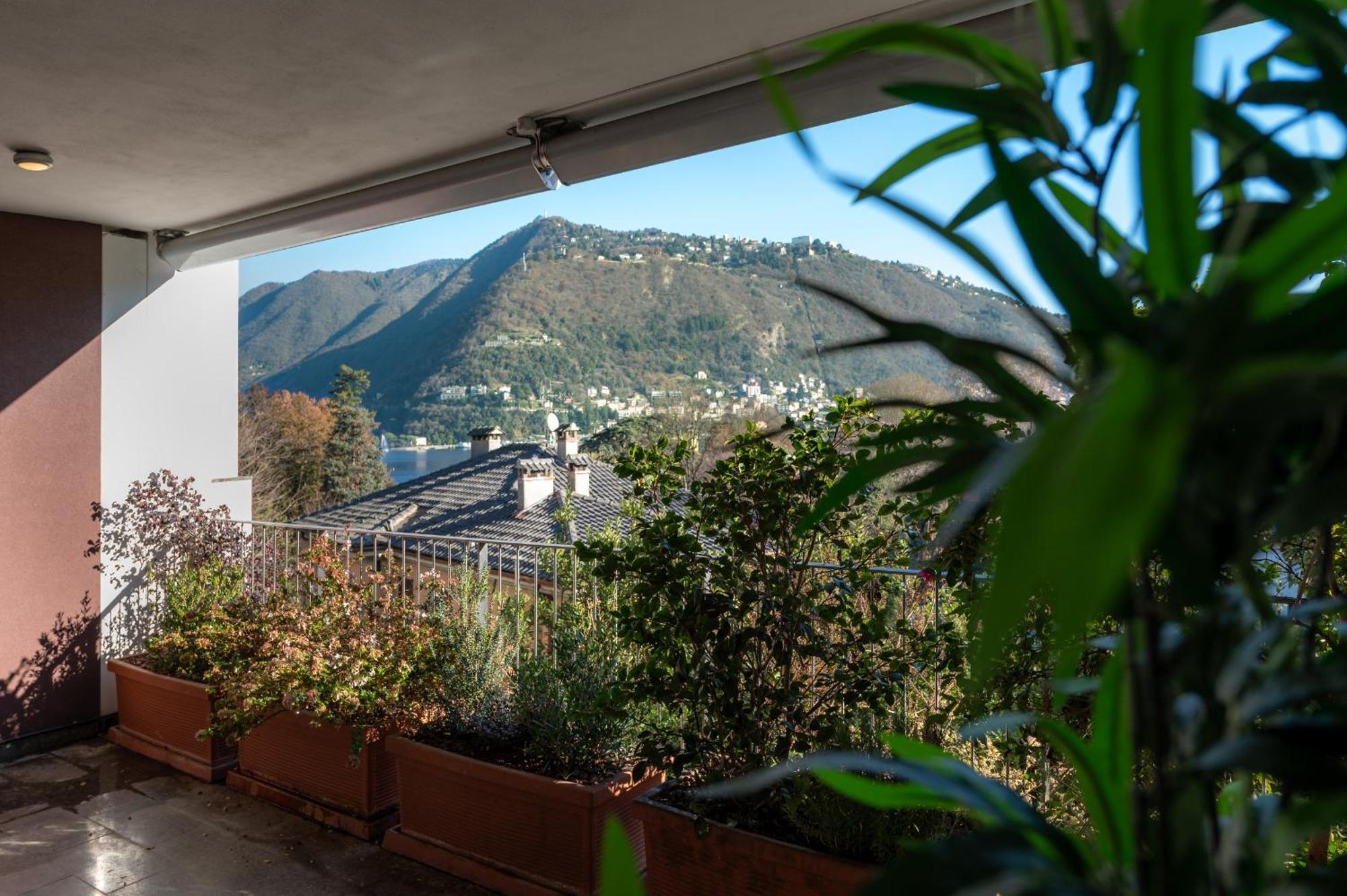 Cullinan Como Lakeview Apartment By Petra Luxury