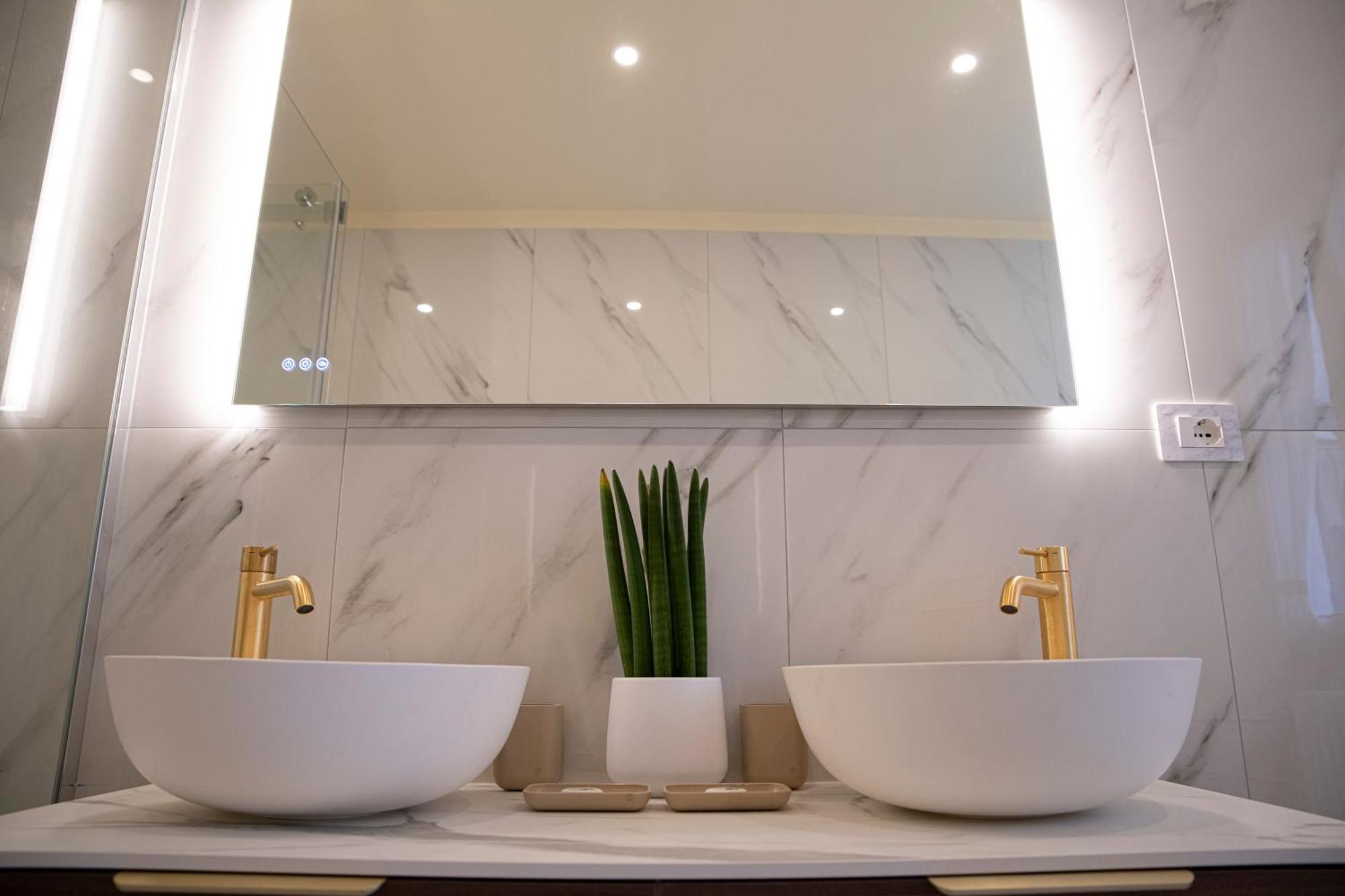 Casa Regina Margherita - Lussuoso Vista Con Parcheggio E Aria Condizionata Apartment *